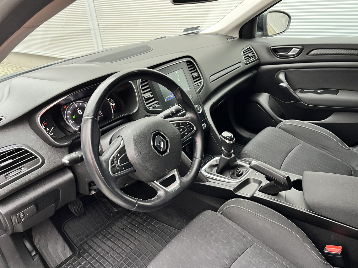 berauto_siofok_renault-megane-1-5-dci-grandtour